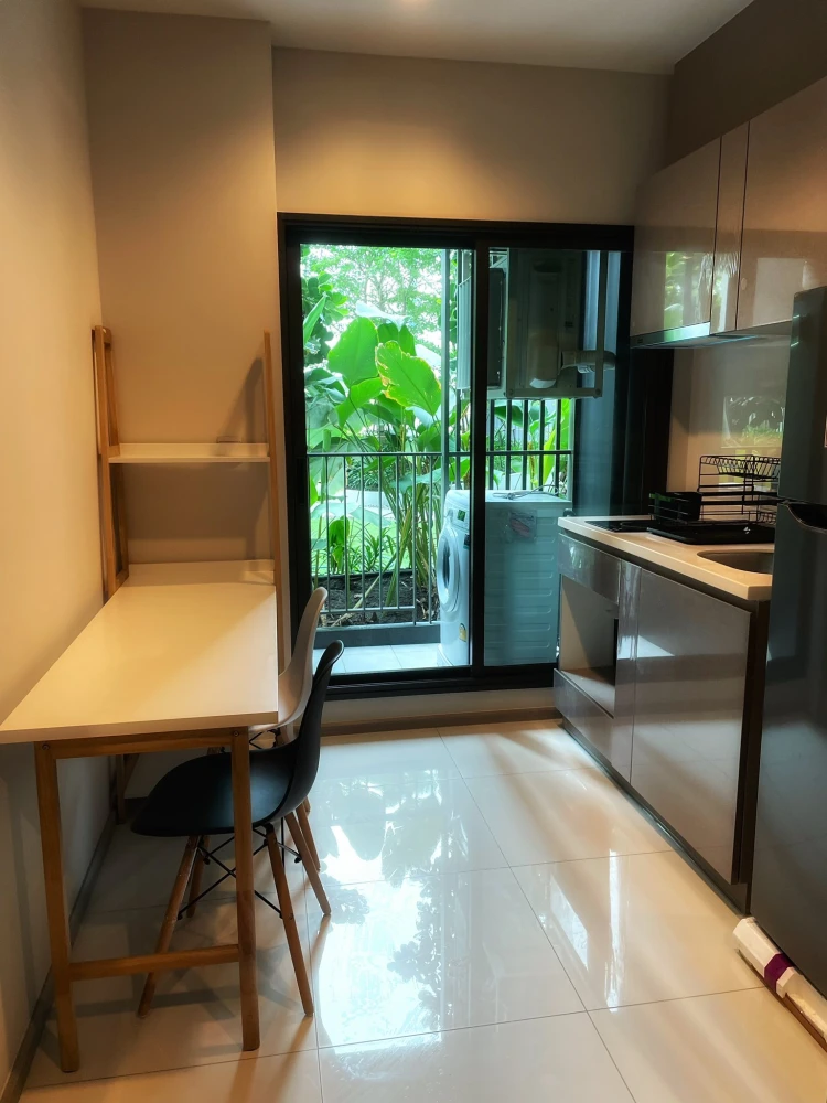 Condo for rent, Life Asoke-Rama 9, ready to move in, fully furnished with appliances. Book yours today!