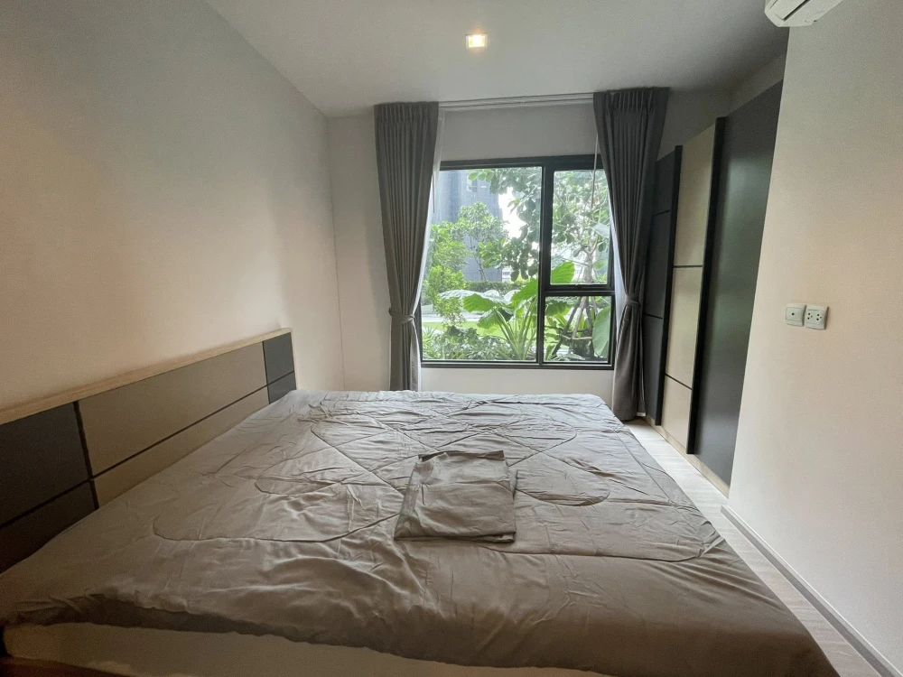 Condo for rent, Life Asoke-Rama 9, ready to move in, fully furnished with appliances. Book yours today!