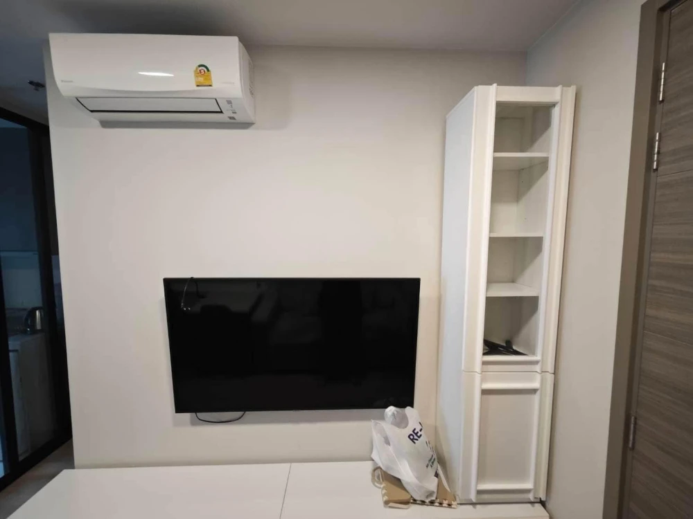 Condo for rent: The Privacy Taopoon Interchange The room is ready Complete facilities Don't wait, book now.
