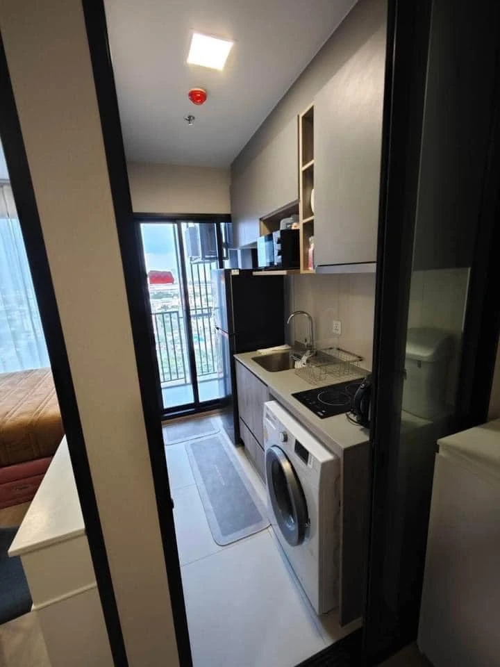 Condo for rent: The Privacy Taopoon Interchange The room is ready Complete facilities Don't wait, book now.