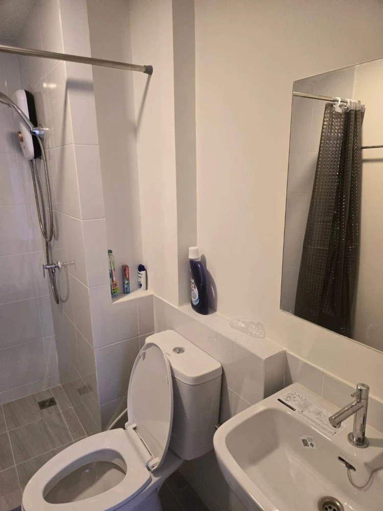 For rent, Sena Kit Condo, Bangna-Trad, Km. 29, clearly separated rooms, reasonable price, complete here, must come and book now.