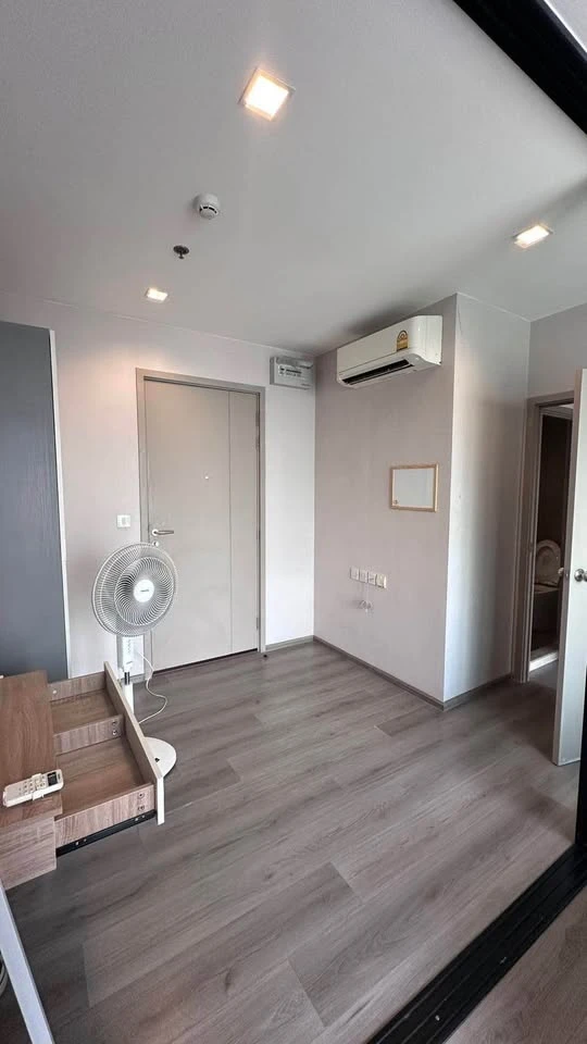 Condo for rent, Politan Rive, 20th floor, high view, great price, convenient, complete in one place. Hurry and reserve now, don't miss out!