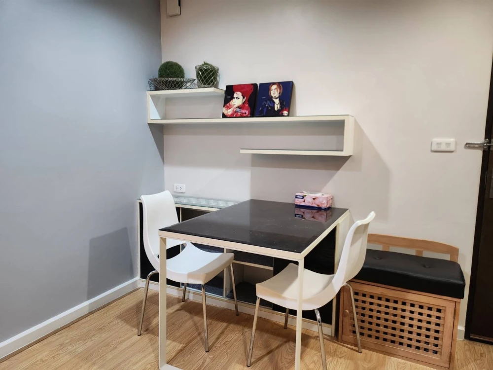 For rent, Casa Condo Ratchada-Thapra, simple decorated room, located on the 7th floor, has a good height. Move now, don't wait