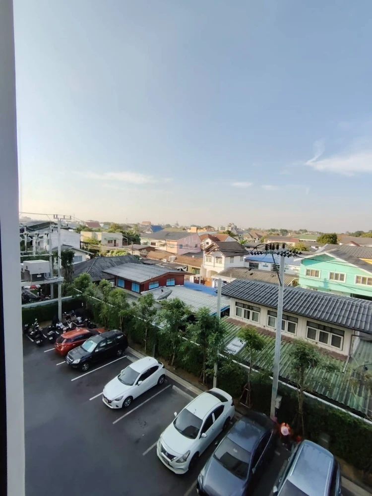 For rent: New Cross Kookot Station, 1 bedroom, separate bedroom and living room, 5th floor, swimming pool view, move in now!
