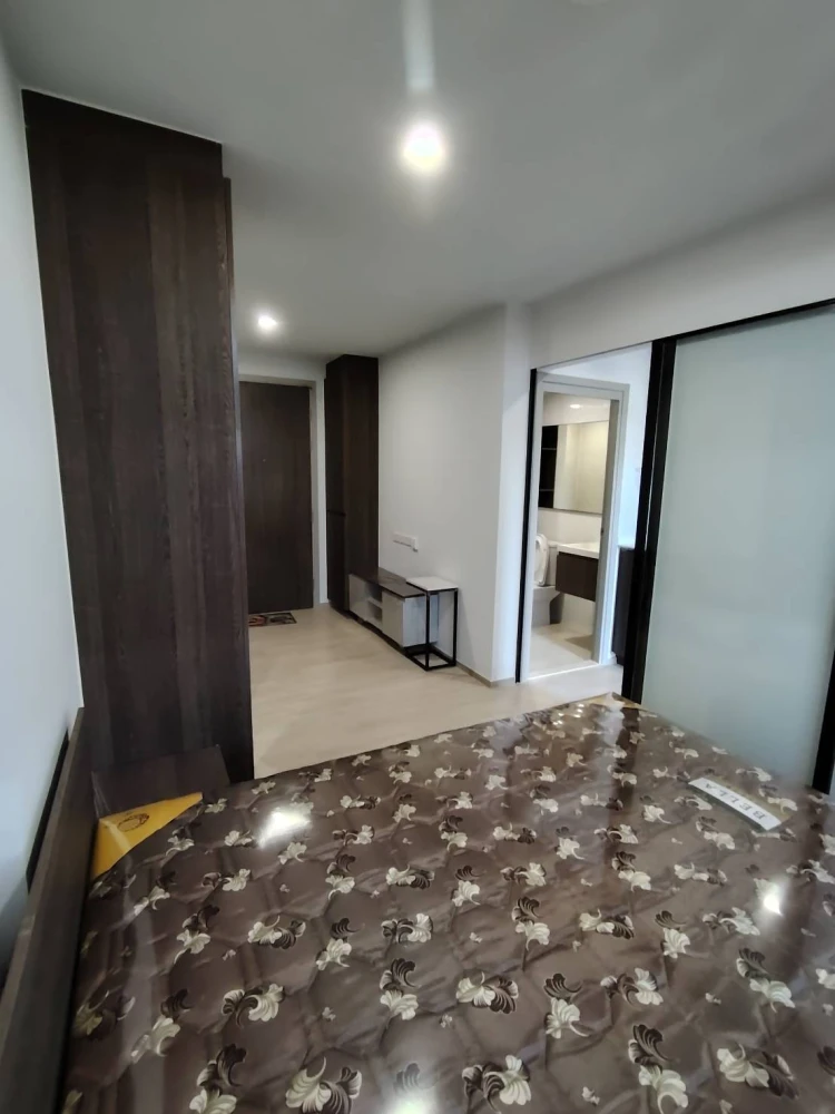 For rent: New Cross Kookot Station, 1 bedroom, separate bedroom and living room, 5th floor, swimming pool view, move in now!