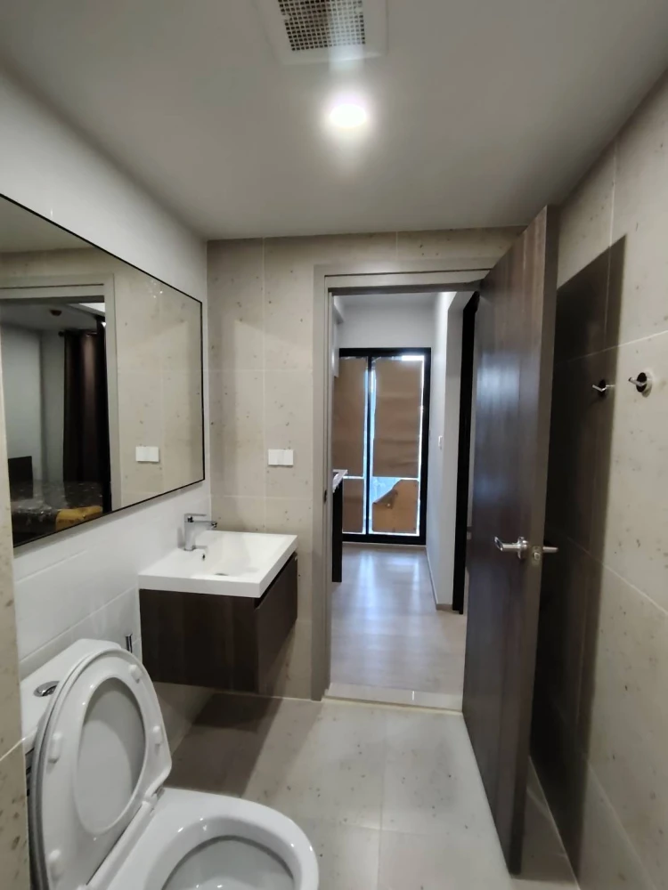 For rent: New Cross Kookot Station, 1 bedroom, separate bedroom and living room, 5th floor, swimming pool view, move in now!