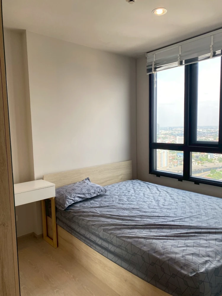 For rent: New Noble Ngamwongwan, high floor, great view, simple decorated room, easy on the eyes, already comfortable. Book now.