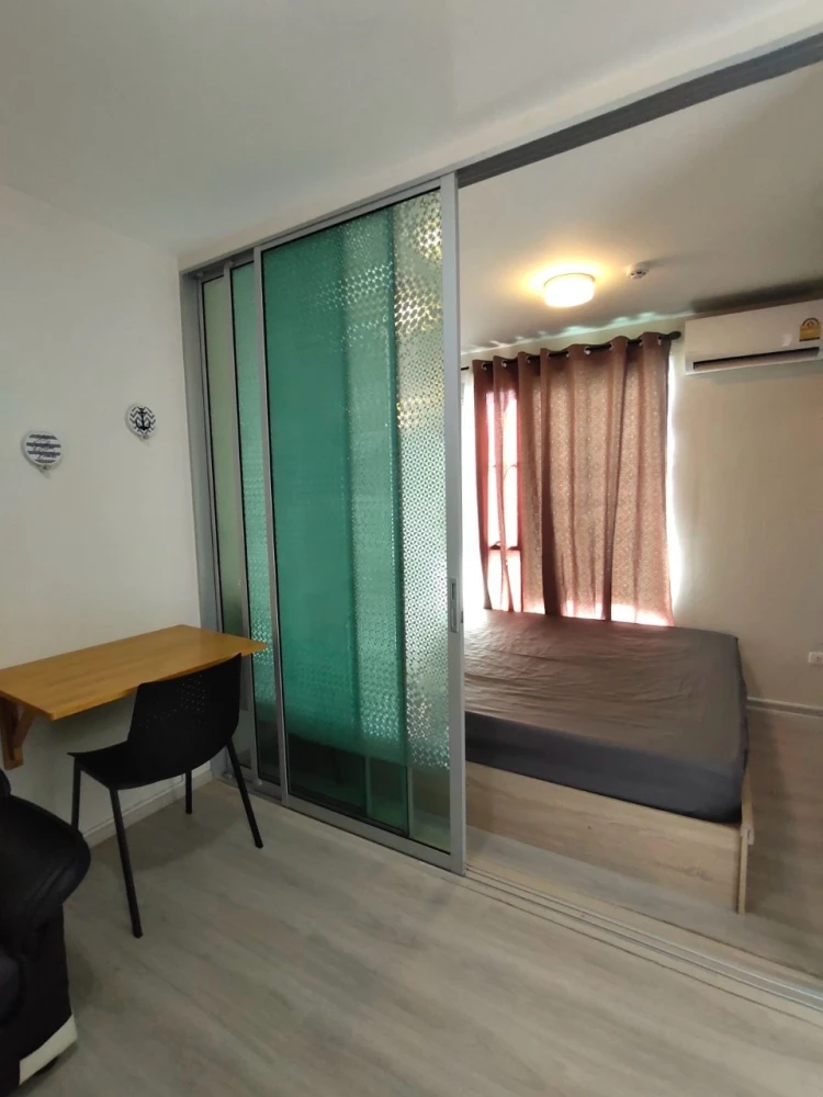 For rent, Plum Condo Ramkhamhaeng 60 Interchange, 6th floor, the room is not hot, the wind is cool. Book and you won't be disappointed.