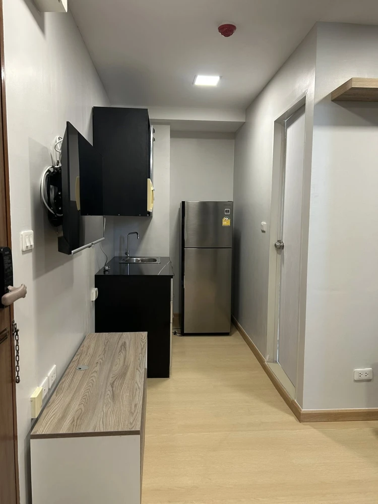 Plum Condo Saphan Mai for rent. The unit is partitioned into separate, clearly defined zones. Great value! Book now, don't miss out!