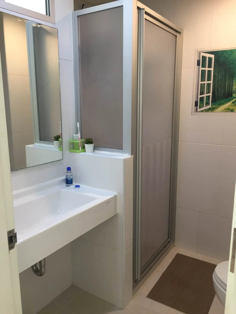 For rent, U Delight 2, Bang Sue Station, with colorful and clear wallpaper, very nice to live in. Book first come first serve.