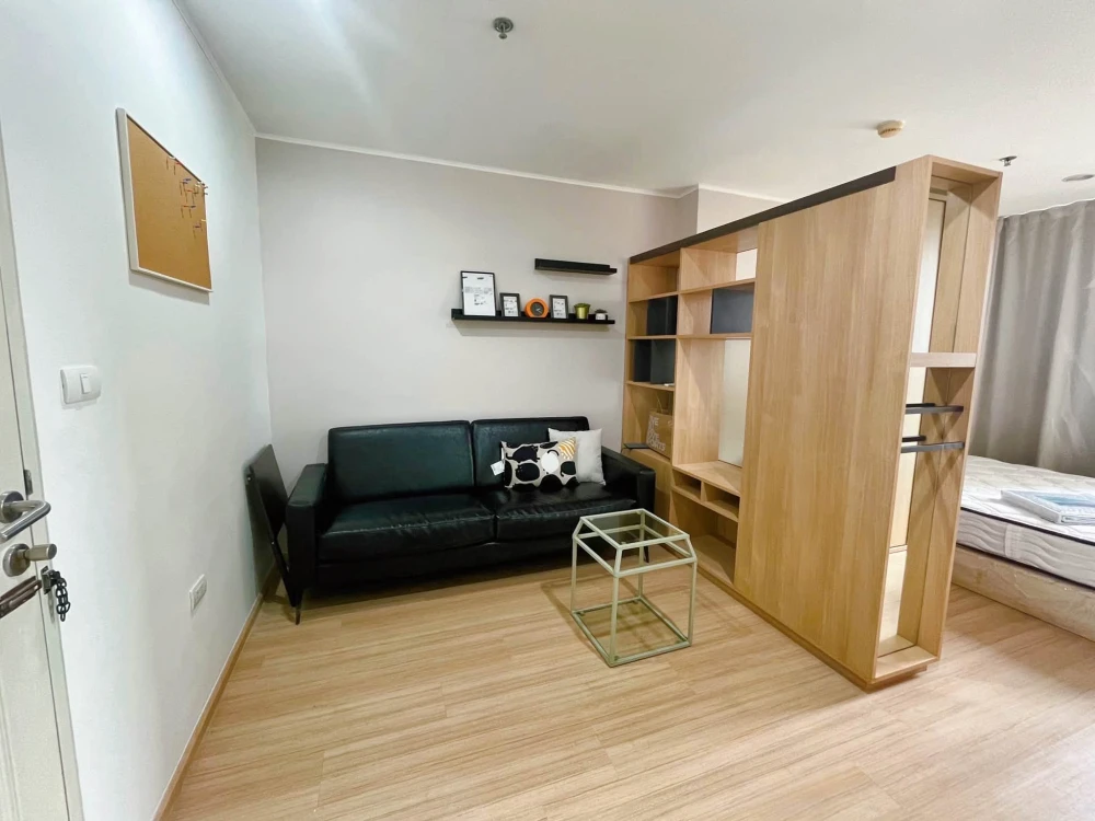 For rent, U Delight 2, Bang Sue Station, with colorful and clear wallpaper, very nice to live in. Book first come first serve.