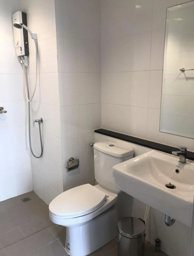 For rent, Unio Sukhumvit 72, complete with furniture and electrical appliances, very inviting, good price like this, must hurry to book
