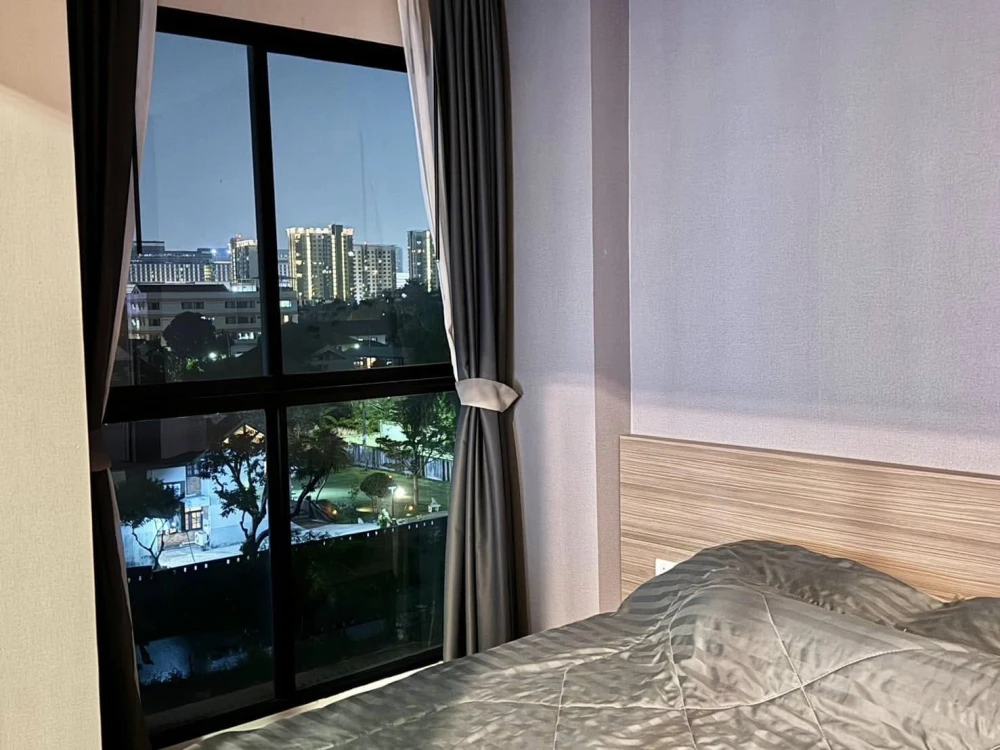 For rent, Living Nest Lat Phrao 44, unblocked view, complete with electrical appliances. Reserve first and stay first.