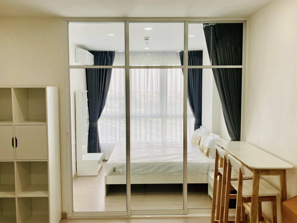 For rent Supalai Loft Sathorn-Ratchaphruek. The room is ready to move in. Complete set of furniture With a comfortable sofa, reserve now.