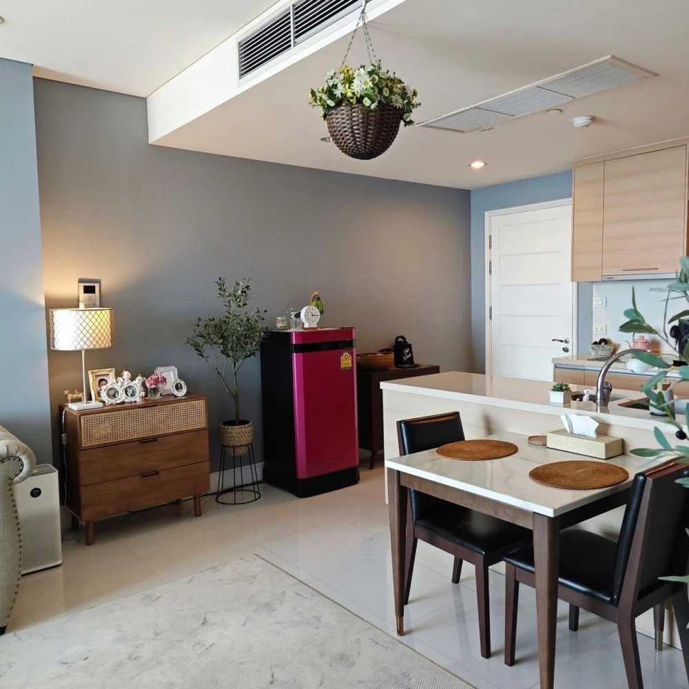 22 high floors, large rooms, 8 bedrooms, urgent.
