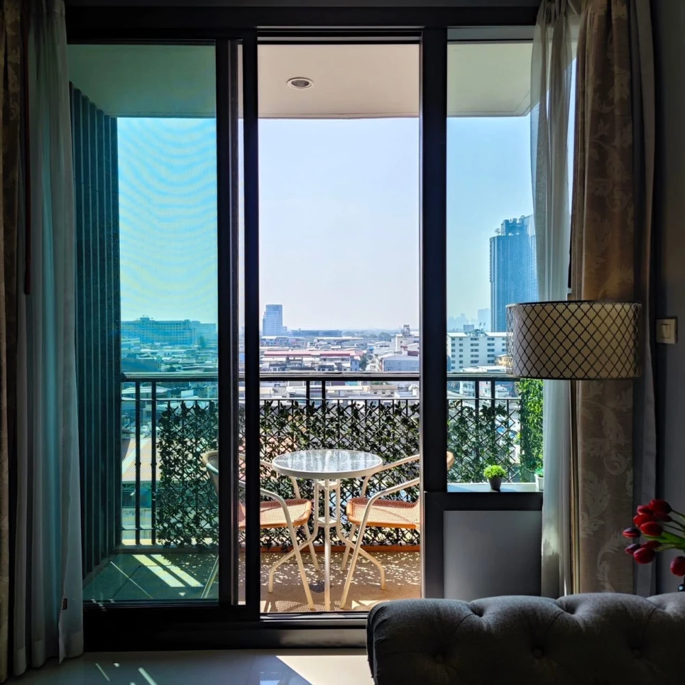 22 high floors, large rooms, 8 bedrooms, urgent.