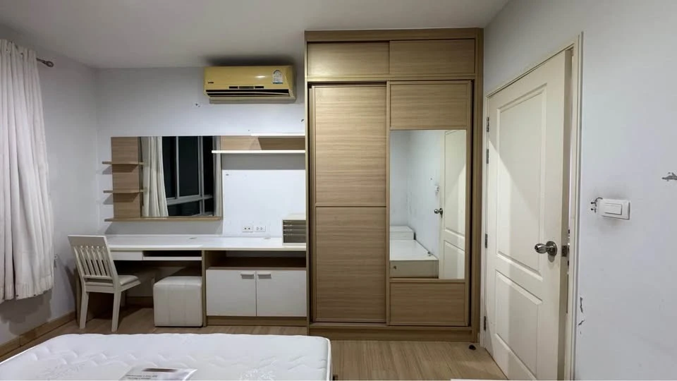 For rent: Centric Scene Ratchavipa, ready to move in, usable space, great price, hurry and come see today.