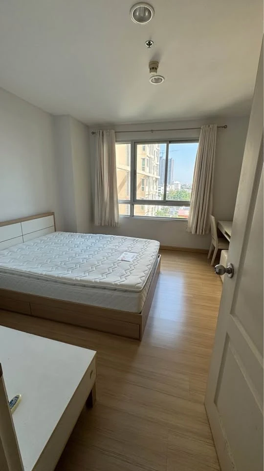 For rent: Centric Scene Ratchavipa, ready to move in, usable space, great price, hurry and come see today.