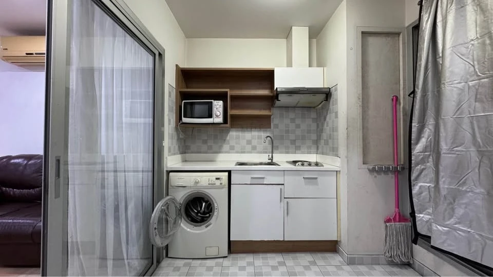 For rent: Centric Scene Ratchavipa, ready to move in, usable space, great price, hurry and come see today.