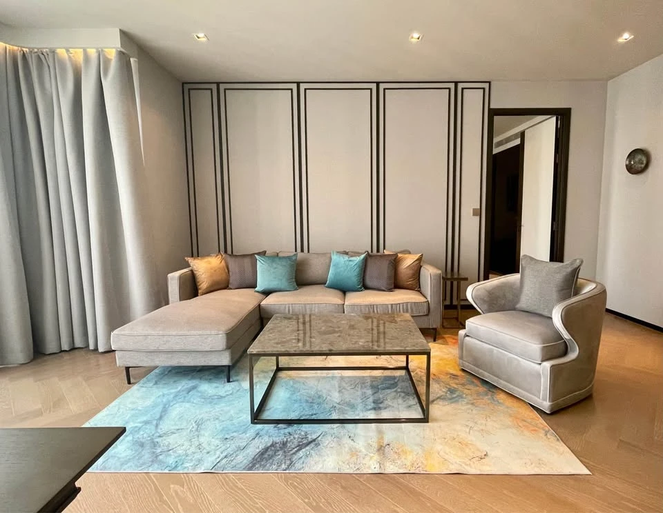 For rent: The Reserve 61 Hideaway, room ready to move in. Wide with usable space Good furniture, reserve now.