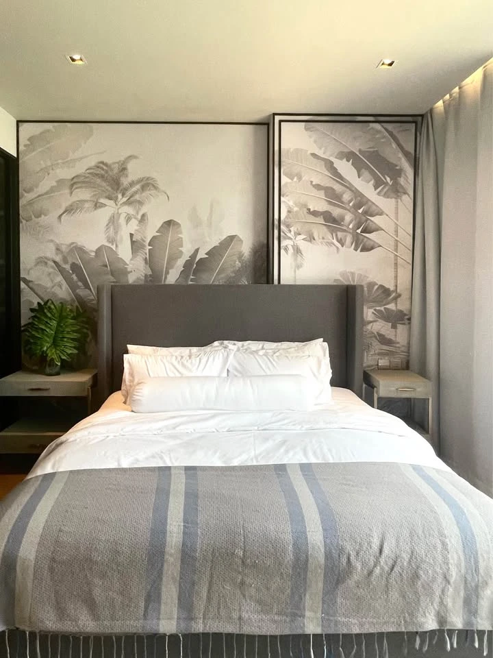 For rent: The Reserve 61 Hideaway, room ready to move in. Wide with usable space Good furniture, reserve now.
