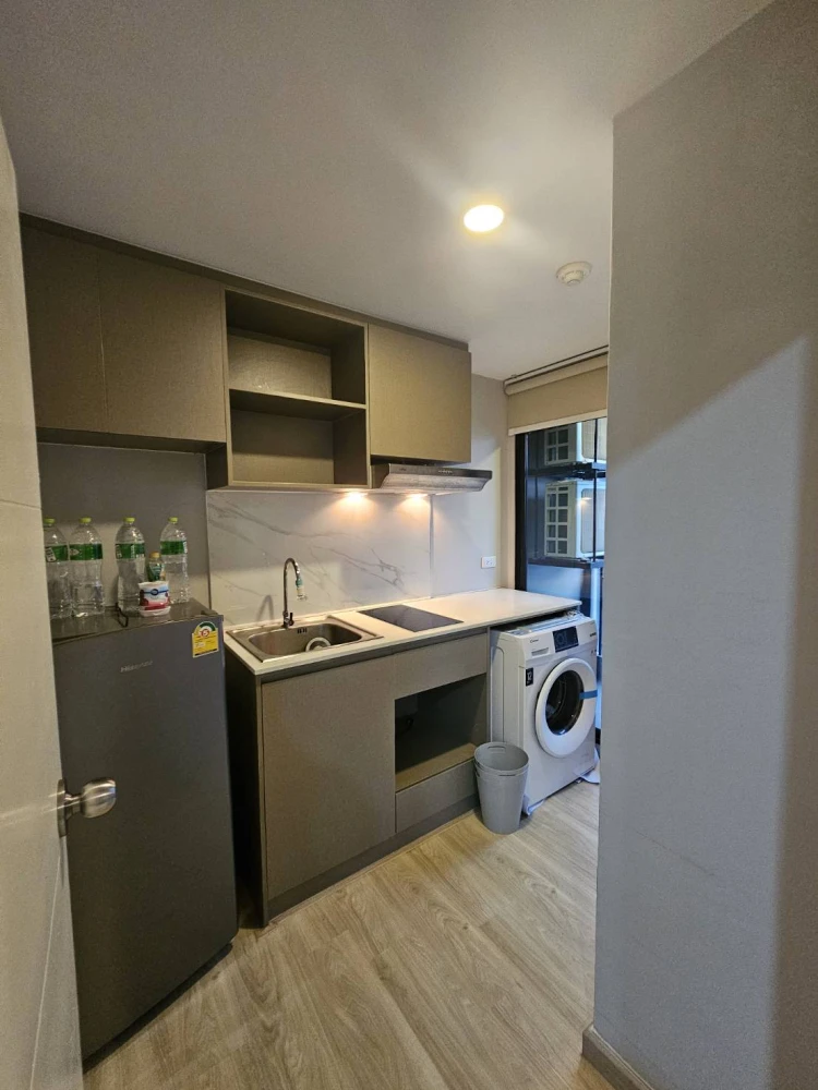 For rent: The Belgravia @ Ratchada-Ladprao 15, 6th floor, not very high, corner room, private, don't miss it.