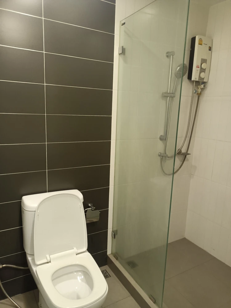 For rent: The President Sathorn-Ratchapruek, 2 rooms, separated into sections, clearly divided zones, comes with a great price, reserve now.