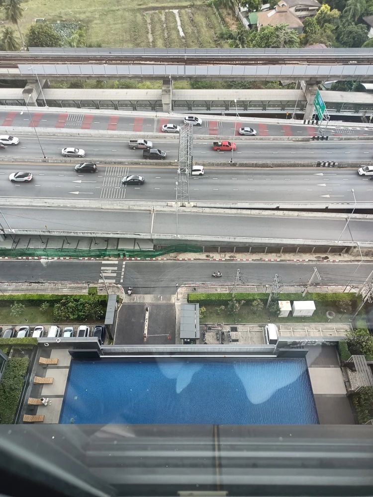 For rent: The President Sathorn-Ratchapruek, 2 rooms, separated into sections, clearly divided zones, comes with a great price, reserve now.