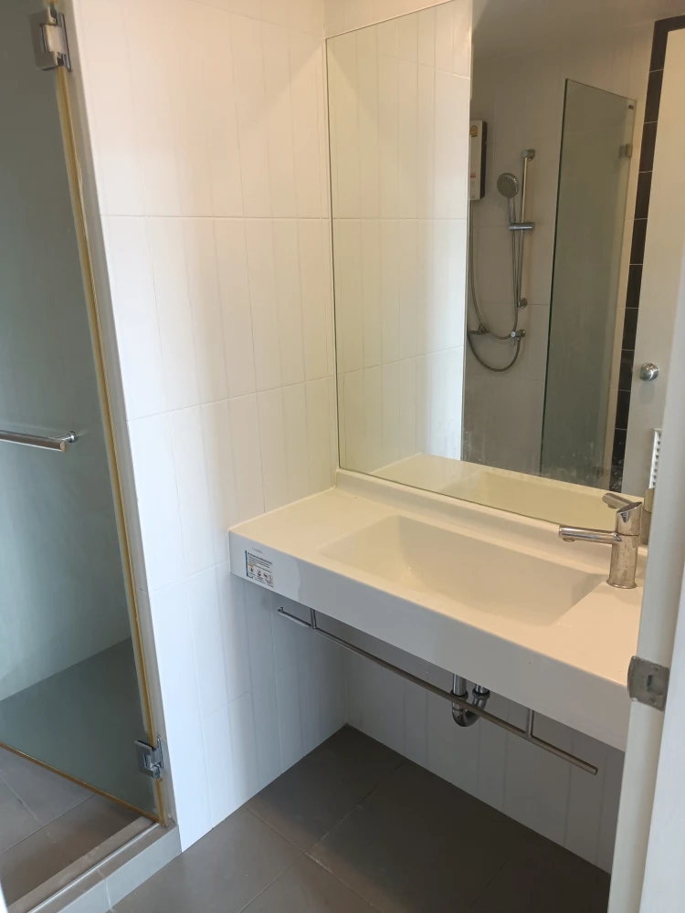 For rent: The President Sathorn-Ratchapruek, 2 rooms, separated into sections, clearly divided zones, comes with a great price, reserve now.
