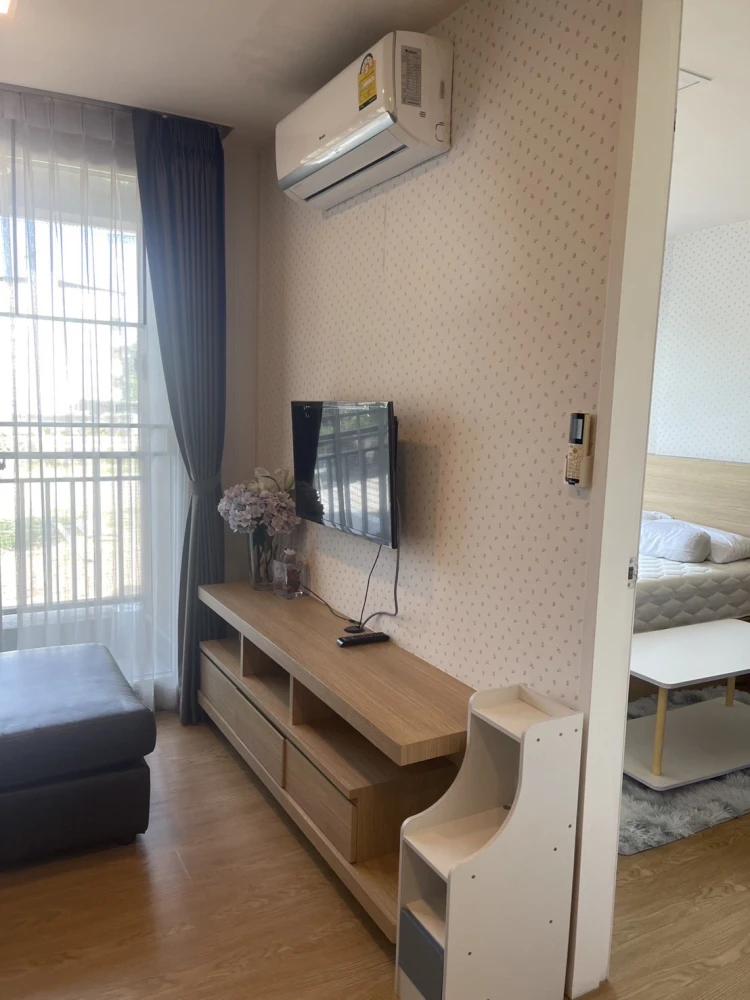 For rent: The Light New York, simple decorated room. Complete set of electrical appliances You can just come in and stay.
