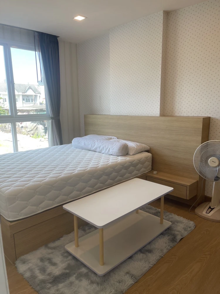 For rent: The Light New York, simple decorated room. Complete set of electrical appliances You can just come in and stay.