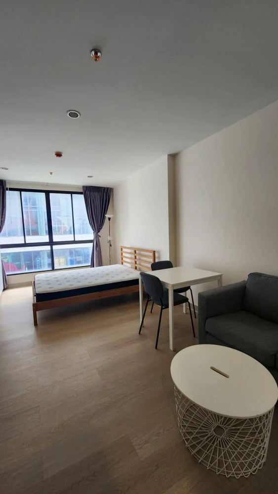 For rent, The Tree Interchange, studio room, 14th floor, high view, friendly price, do not book, you will regret it later.