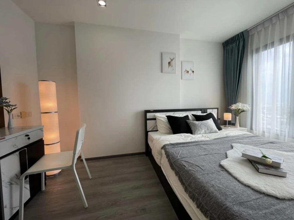 For rent: Rich Park Triple Station, high floor, white room, comfortable to the eye, beautifully decorated, fully furnished, book now.