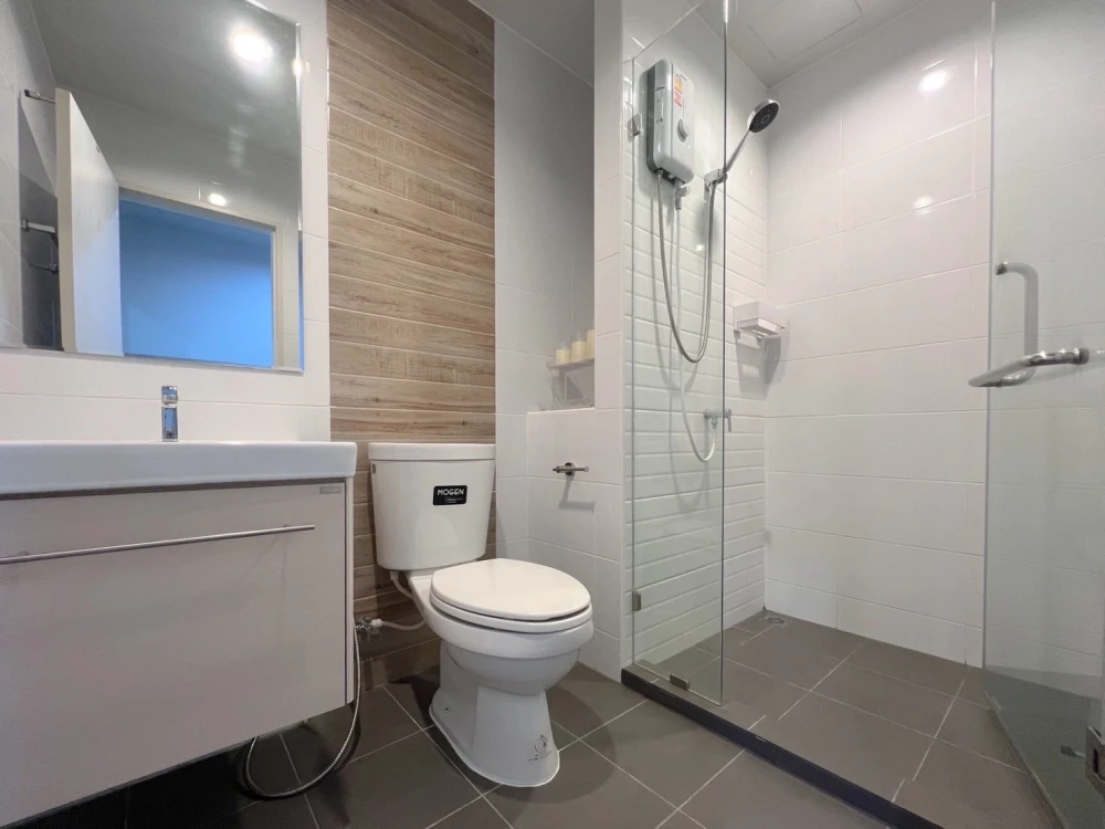 For rent: Metro Sky Wutthakat, 19th floor, good view, minimalist decoration, very minimalist. Minimalists can't miss it. Book now.