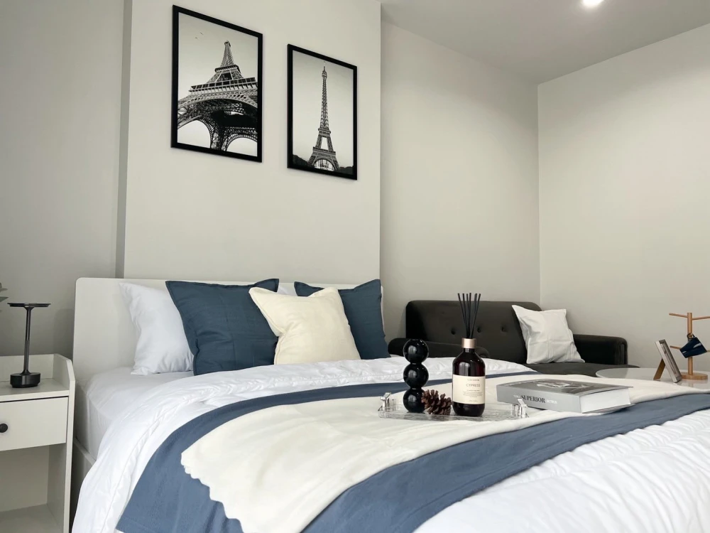 For rent: Metro Sky Wutthakat, 19th floor, good view, minimalist decoration, very minimalist. Minimalists can't miss it. Book now.