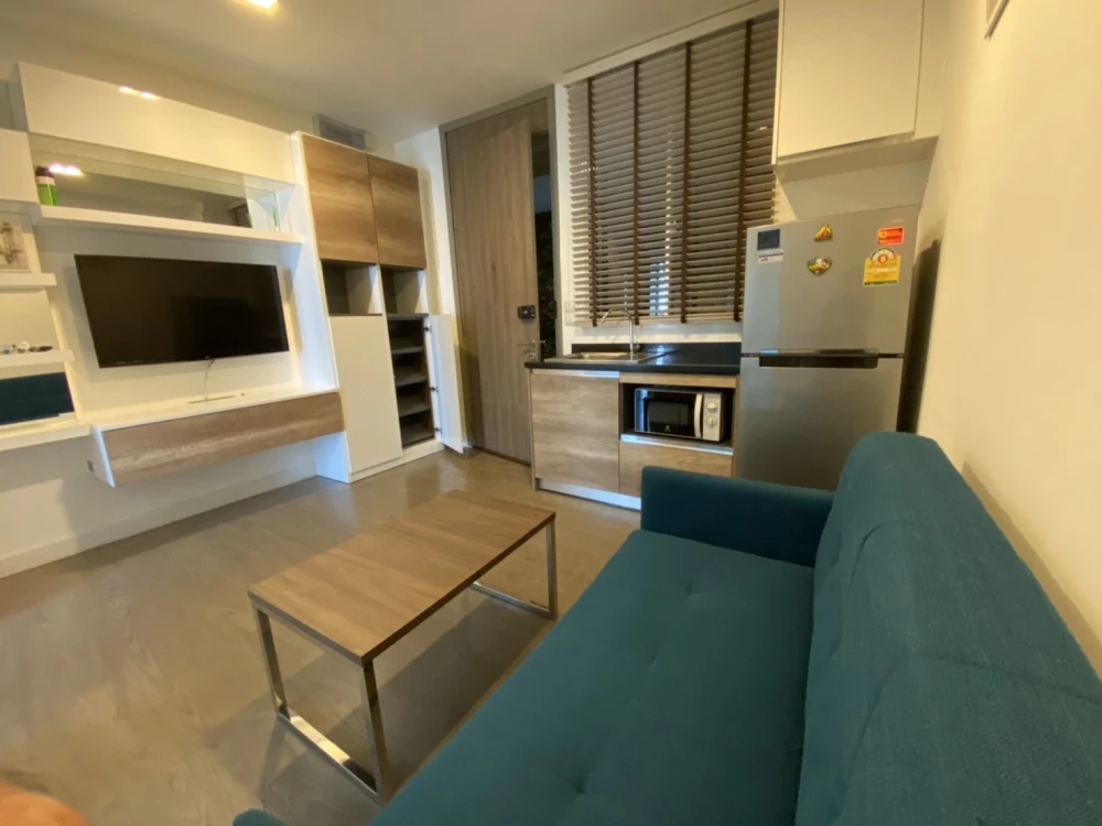 For rent A Space ID Asoke-Ratchada, ID Building, fully furnished, ready to move in and view.