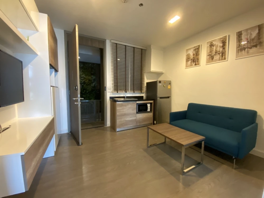 For rent A Space ID Asoke-Ratchada, ID Building, fully furnished, ready to move in and view.