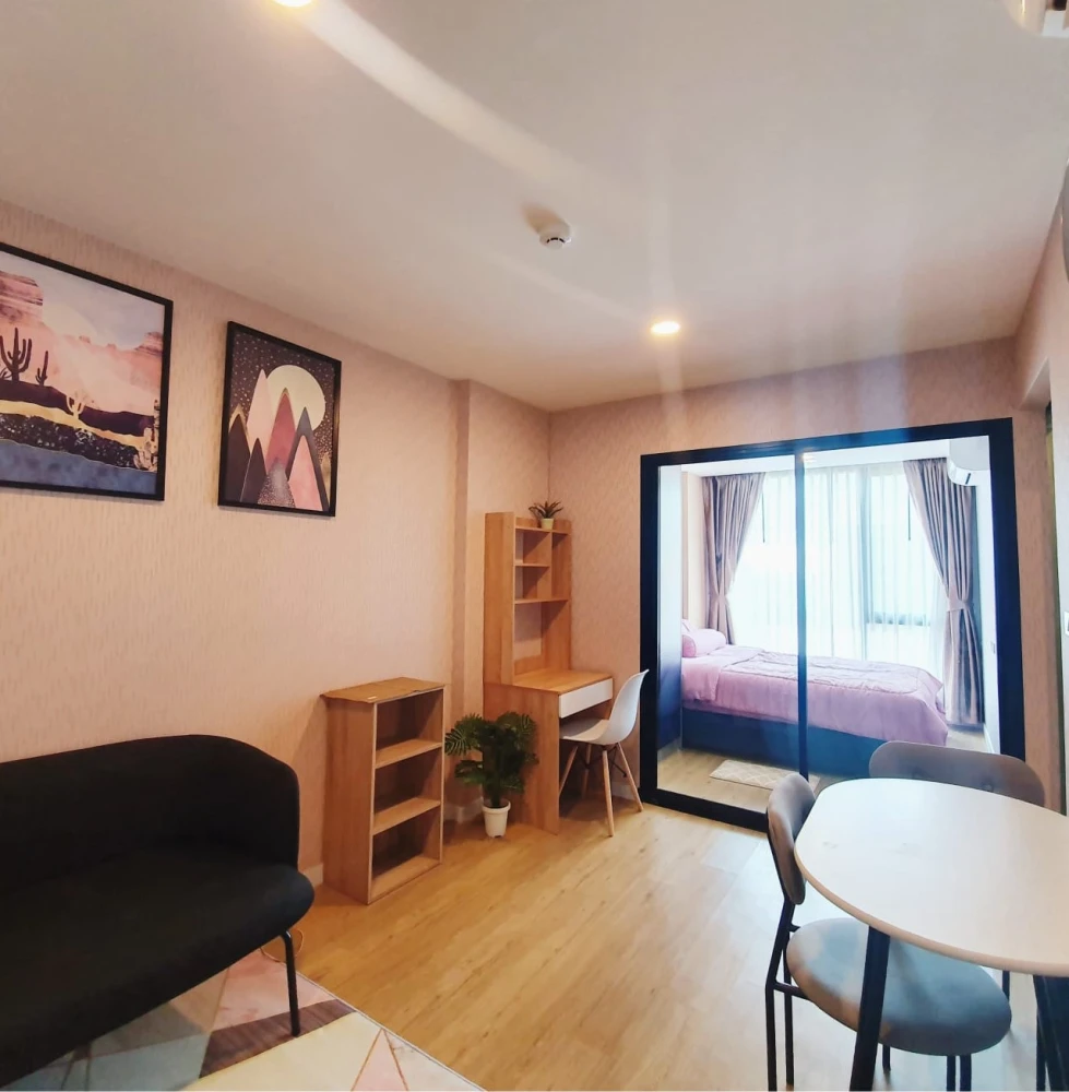 For rent: Attitude BU, separate room, wallpapered throughout, complete amenities, don't miss it.