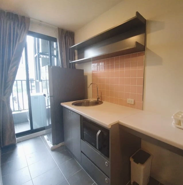 For rent: Attitude BU, separate room, wallpapered throughout, complete amenities, don't miss it.