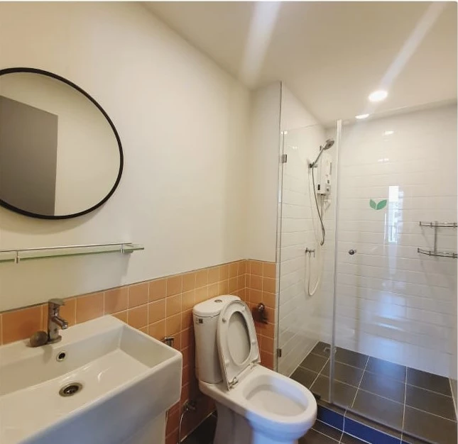 For rent: Attitude BU, separate room, wallpapered throughout, complete amenities, don't miss it.