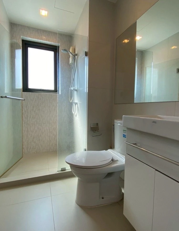 For rent: Life Condo Sukhumvit 48, corner room with privacy, full facilities, hurry and reserve now, don't miss out!