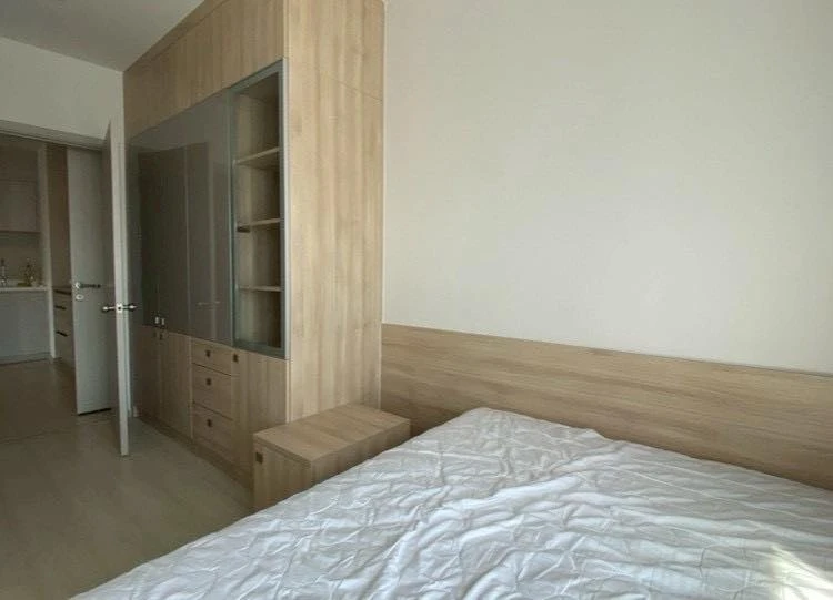 For rent: Life Condo Sukhumvit 48, corner room with privacy, full facilities, hurry and reserve now, don't miss out!