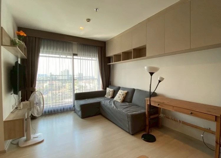 For rent: Life Condo Sukhumvit 48, corner room with privacy, full facilities, hurry and reserve now, don't miss out!