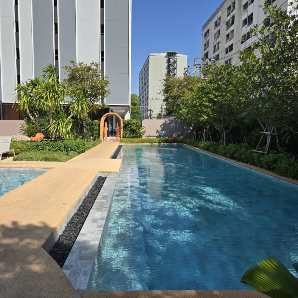 For rent Ideo Ramkhamhaeng - Lam Sali Station.