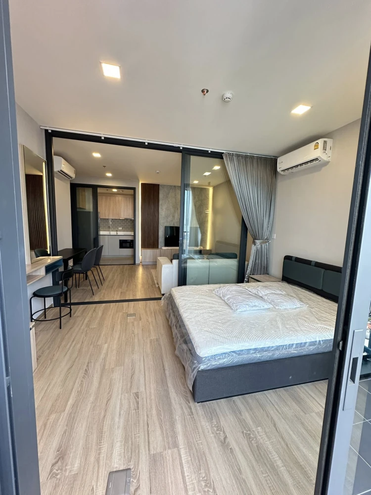 Condo for rent – ​​XT Phayathai. Ready to move in, spacious living area, amazing price. Book now, don't miss out!