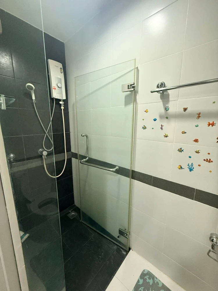 Condo for rent at A Space Asoke-Ratchada: a spacious, comfortable unit offering excellent value for money. Book yours today!