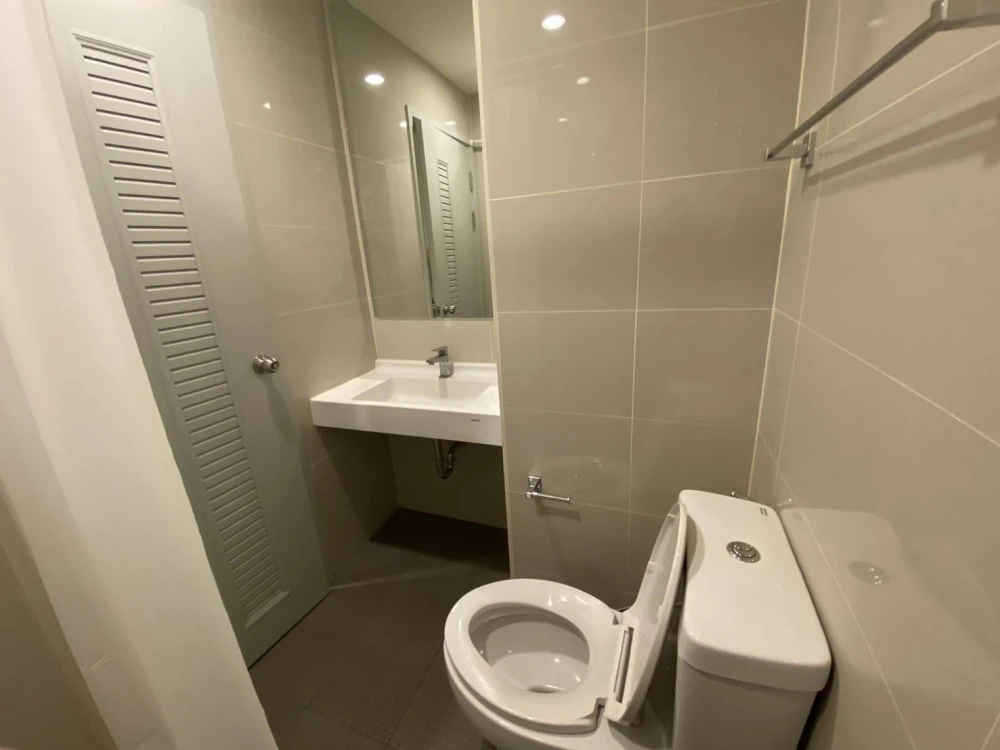 Condo for rent at A Space Mega Bangna. Ready to move in, partitioned into separate areas, 15th floor with great views. Book now, don't wait!