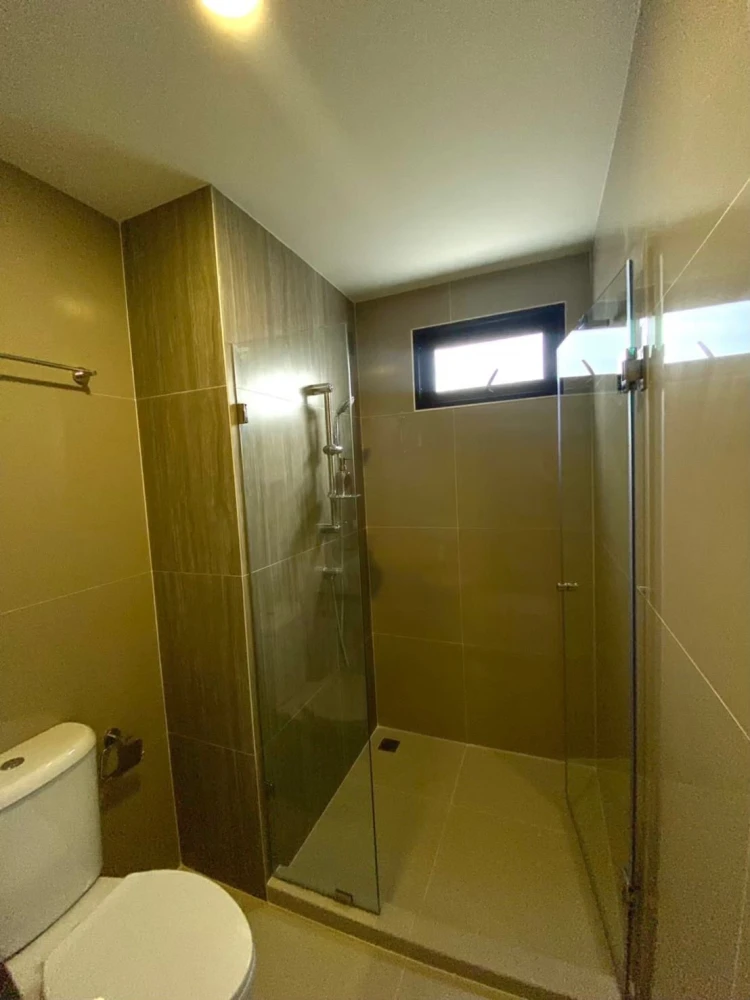 Condo for rent at Asher Ratchada-Huai Khwang. Ready to move in, fully furnished with appliances. Book today! Don't miss out!
