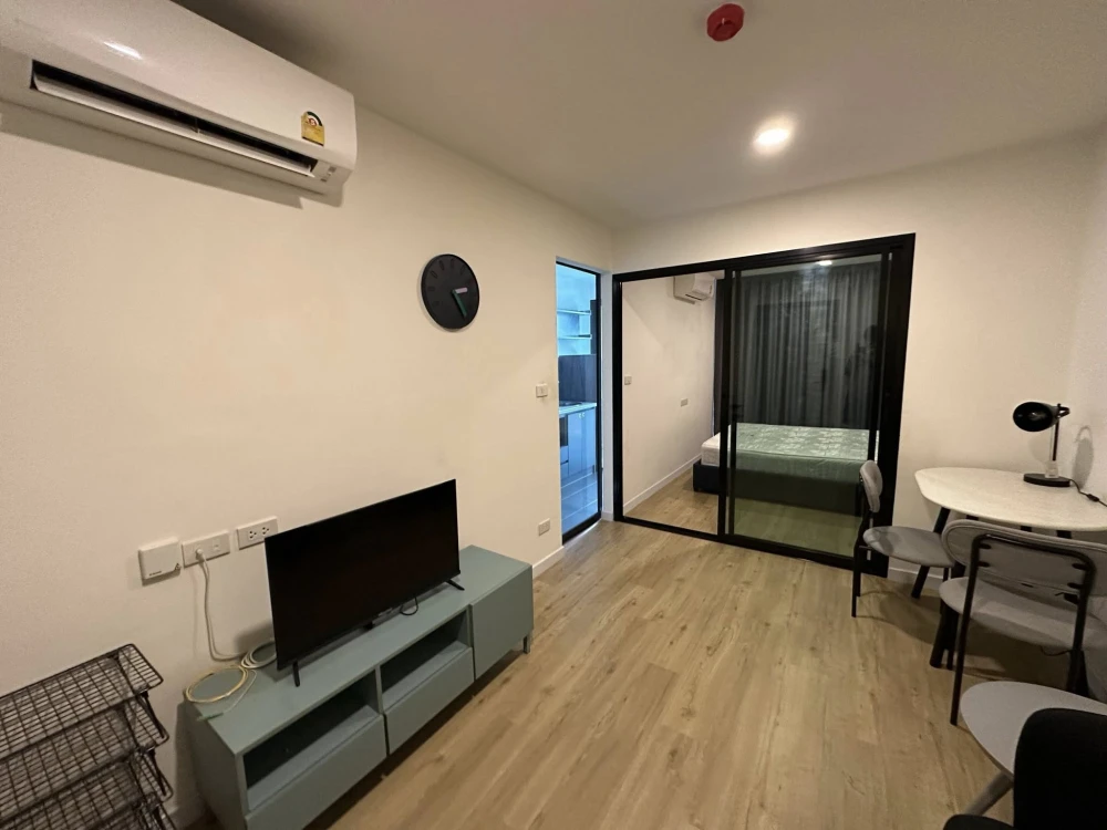 Condo for rent, Attitude BU, 1 bedroom, 1 bathroom, divided into proportions, 3rd floor, pool view. If interested, hurry up.