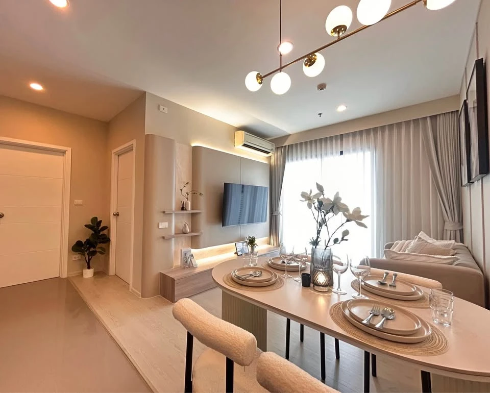 Condo for rent at Blocs 77—move-in ready and fully equipped with amenities. Great price—book now and don't miss out!